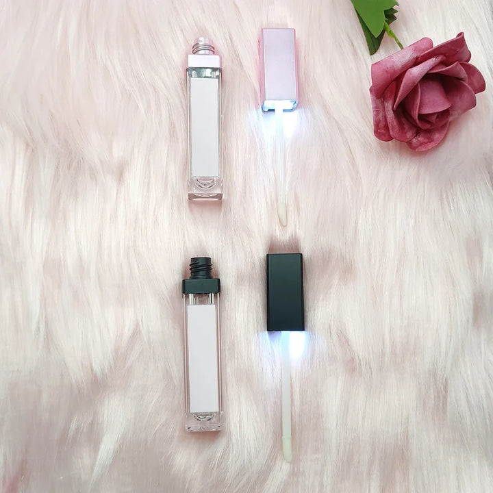 Lip Gloss Con Linterna y Espejo✨